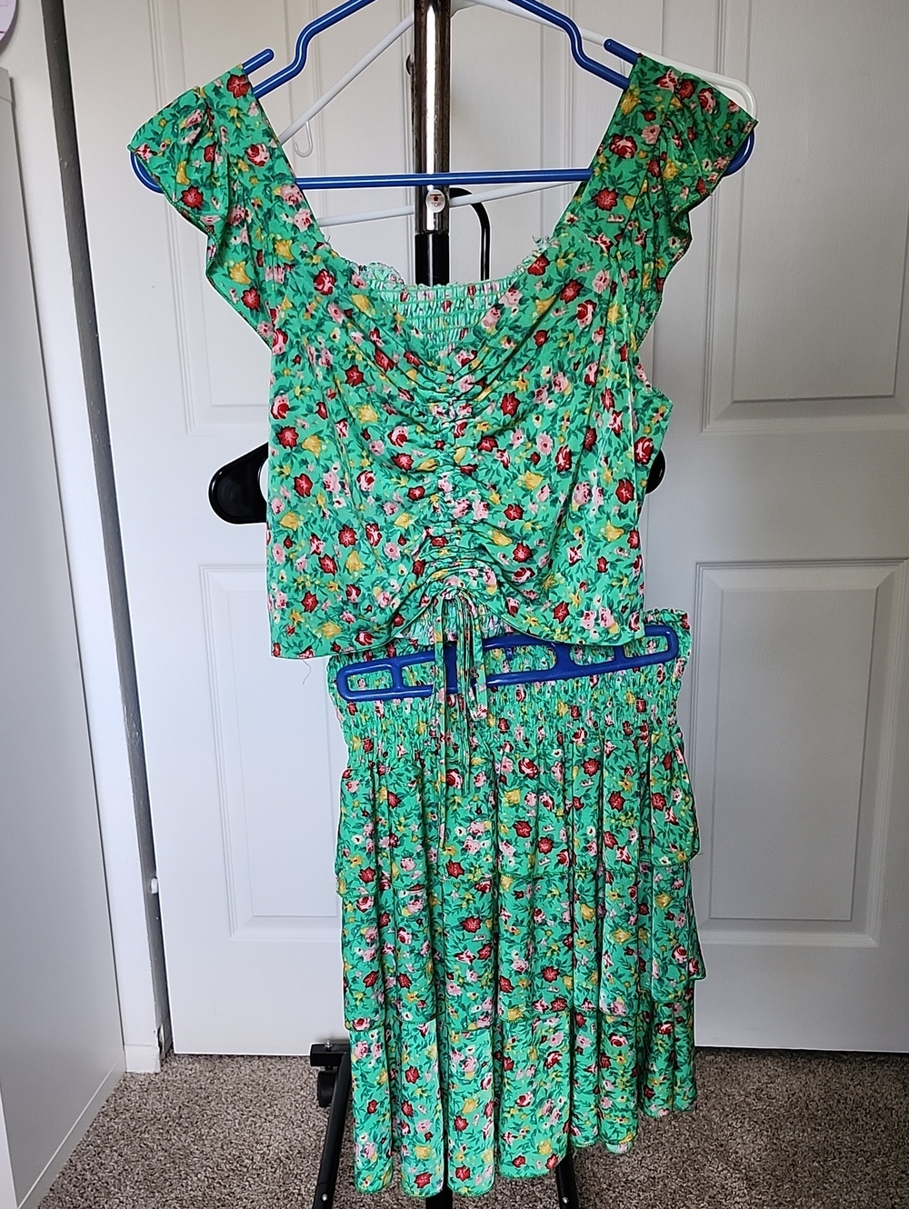 Green Floral Ruched Crop Top and Skirt Set